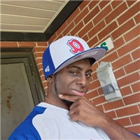 im chris im from atlanta georgia but i live in toccoa georgia im single looking for a good woman and long term relationship a...